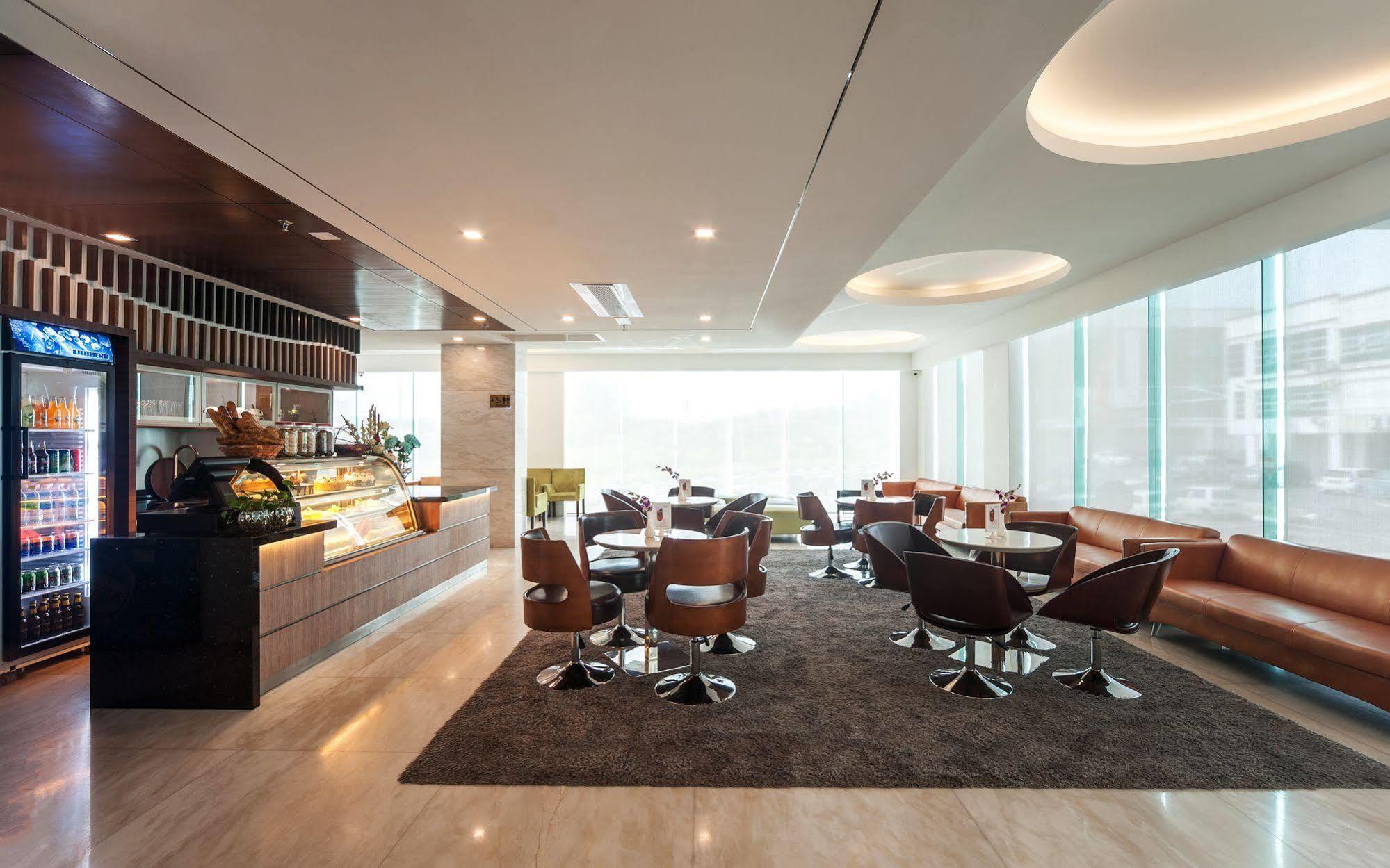 Promenade Hotel Bintulu Εξωτερικό φωτογραφία